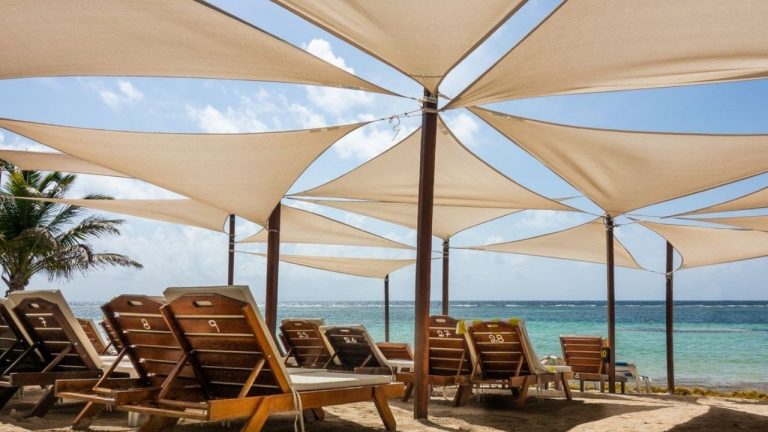 Installer une voile d’ombrage